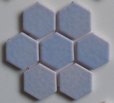 mozaika ceramiczna - porcelanowa heksagonalna jasno niebieska błyczcząca - myosotis - producent: Emaux de Briare