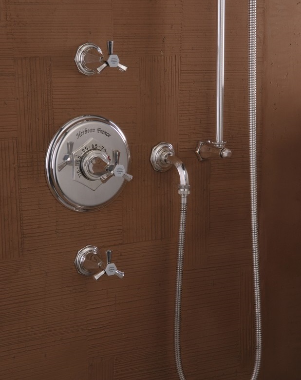 Termostat prysznicowy podtynkowy i dwa zawory Monarque w stylu Art Deco Herbeau Francja