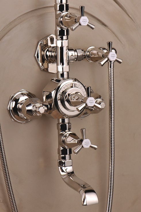 Zestaw prysznicowy natynkowy Monarque 37.01 w stylu Art Deco Herbeau Francja