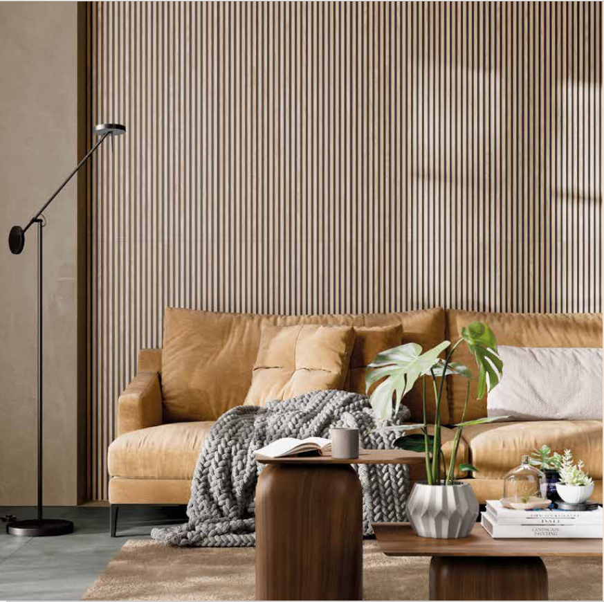 Aranżacja salonu według włoskiego producenta Rondine Ceramica z lamelami ceramicznymi drewnopodobnymi 3D Ecru Black Canne.
