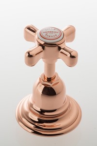 Herbeau rodzaje wykończeń elementów metalowych